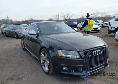 2010 Audi S5 4.2 Premium Plus z USA, uszkodzony, nr VIN WAUVVAFR4AA007450
